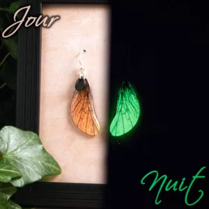 Boucles d’oreille asymétriques phospho orange en résine translucide