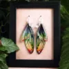 Boucles d'oreilles longues artisanales en ailes de fée, couleur Arc-en-Ciel (multicolore vibrant)