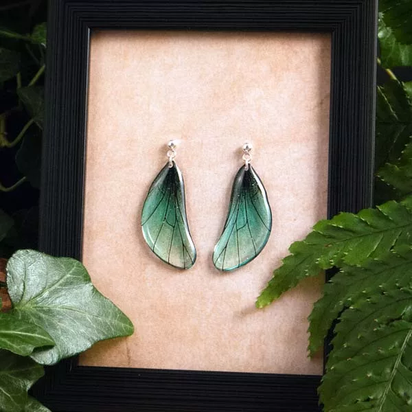 Boucles courtes créateur turquoise, en résine éclatante