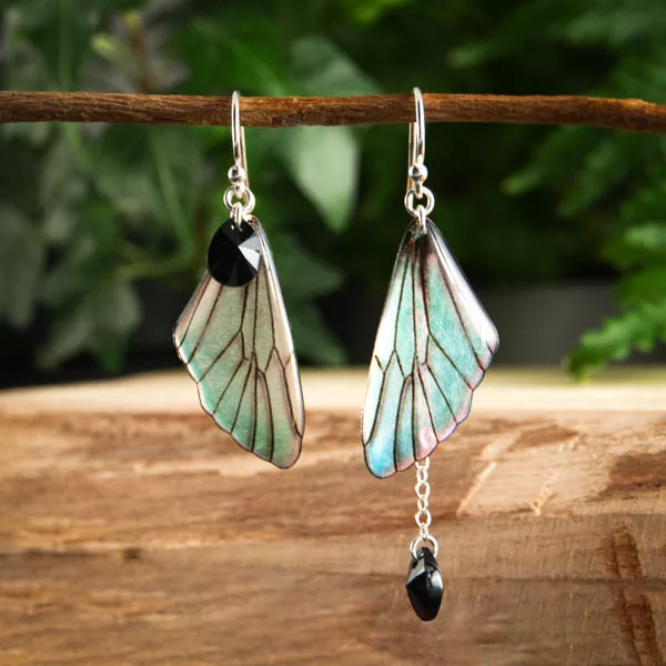 Boucles d’oreille asymétriques en ailes de fée - Iridescent