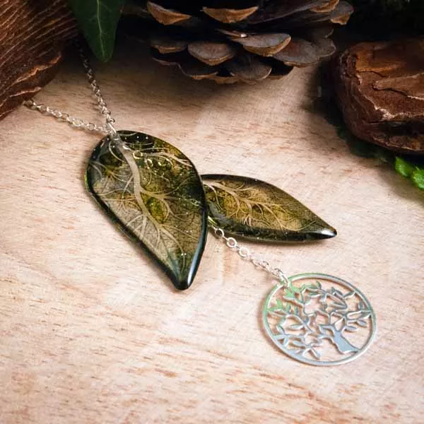 Collier arbre de vie vert et ailes de fée