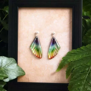 Petites boucles artisanales en ailes de fée, couleur Arc-en-Ciel (multicolore vibrant)