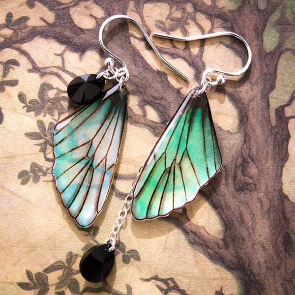 Boucles D'oreilles Pendantes 'ailes De Fée' En Résine Verte - Féeriques, Légères - Neuf Sans Emballage