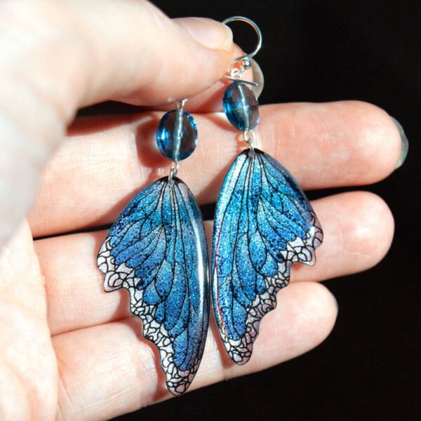 Boucles bleues Lioraëlys vues à la lumière