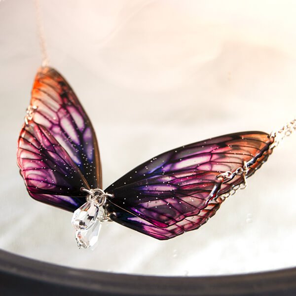 Collier bijou fait main violet inspiré des ailes de fée