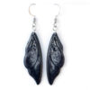 Boucles d’oreilles Elégance Viviane bleu nuit Boucles d’oreilles Elégance Viviane bleu nuit sur fond blanc, Les Secrets de Brocéliande