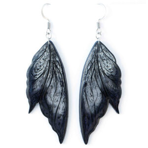 Boucles d’oreilles Prestige Viviane bleu nuit sur fond blanc, Les Secrets de Brocéliande