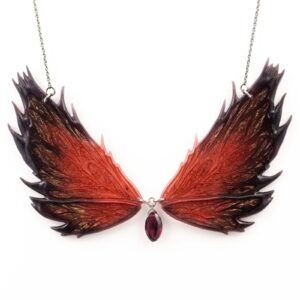 Collier Morgane Prestige aux ailes de fée rouge cuivré et noir, rehaussées de reflets or et d'un pendentif en grenat.